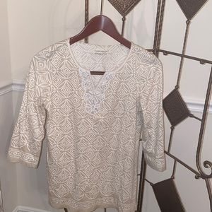 Blouse size M Women’s 3/4 sleeve blouse chapter club